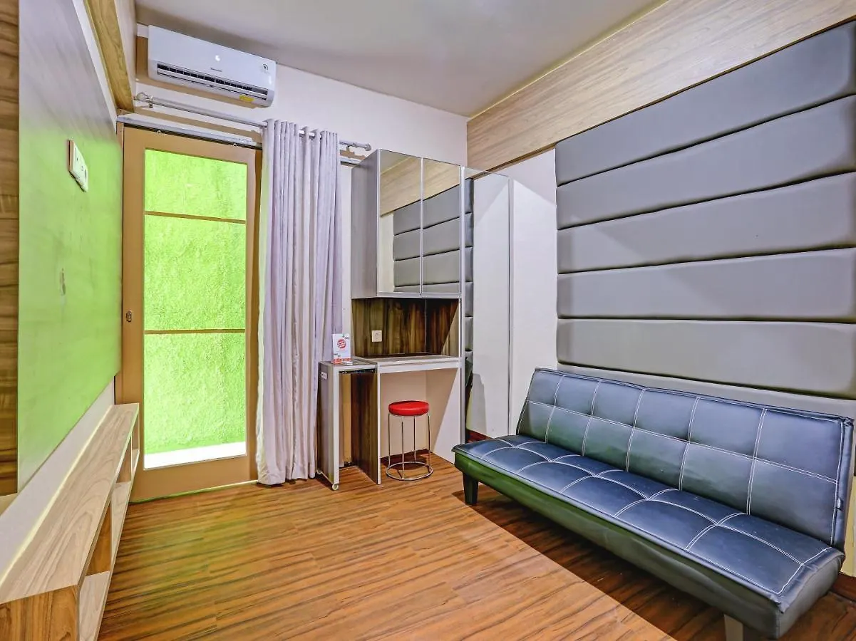 Oyo 90261 Spring Residence