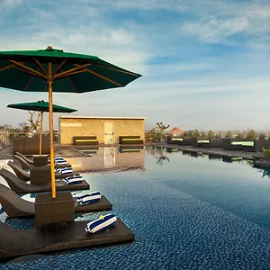 4* Hotel Grand Sovereign Kuta Bali